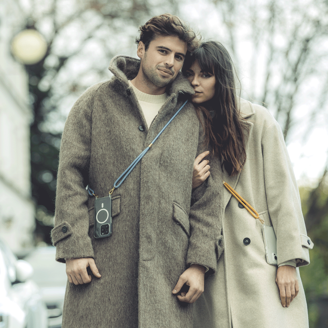 MagSafe iPhone case with loops Charlie - Transparent