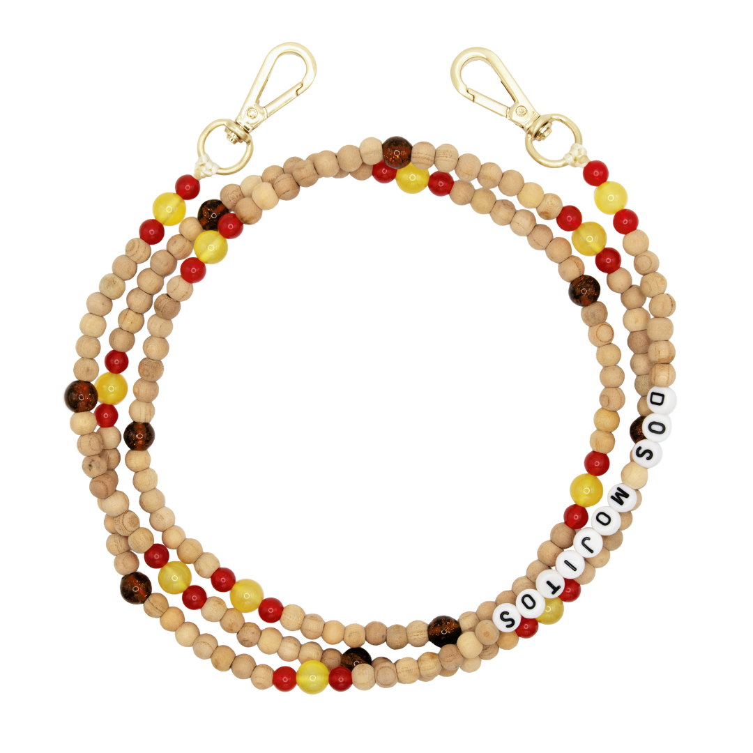 Bandoulière en perles de bois avec deux mousquetons dorés