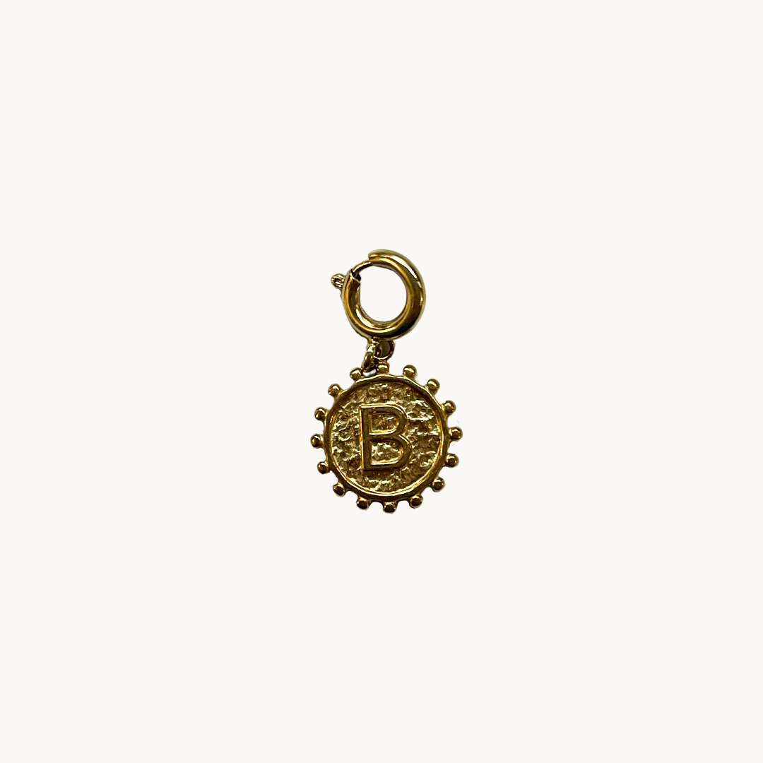 Pendentifs symboles et lettres