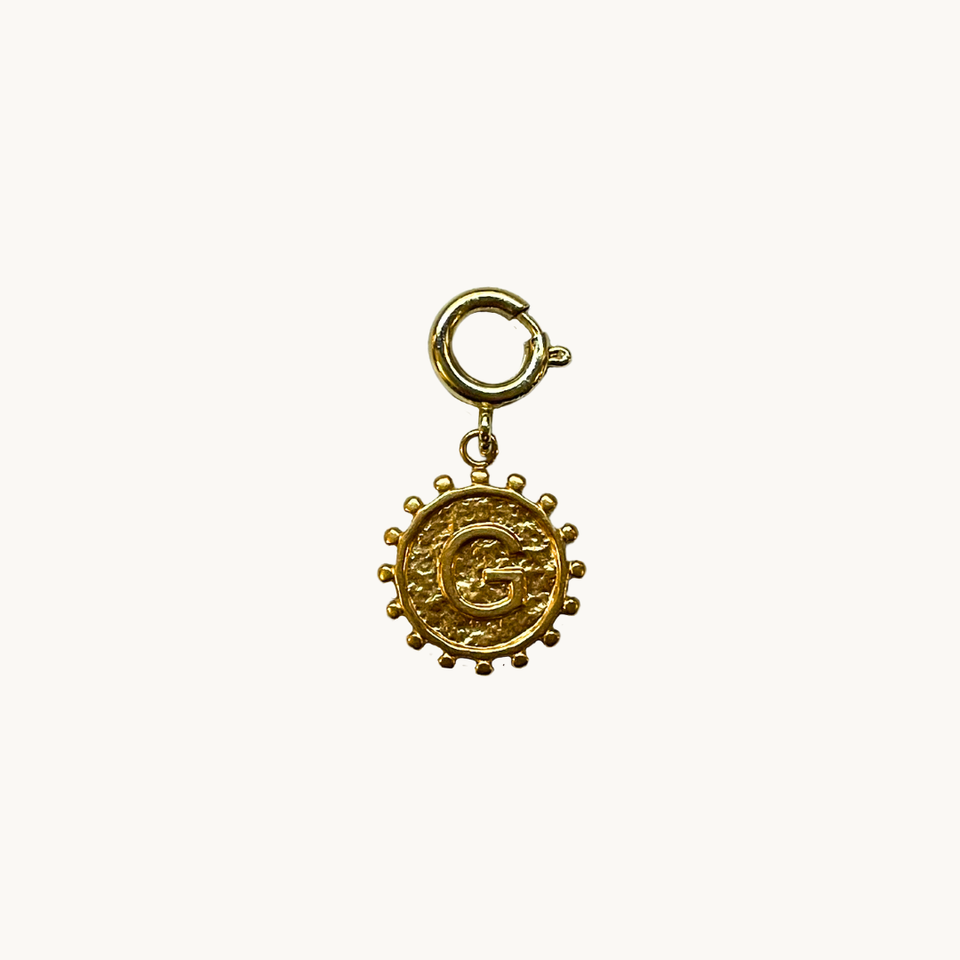 Pendentifs symboles et lettres