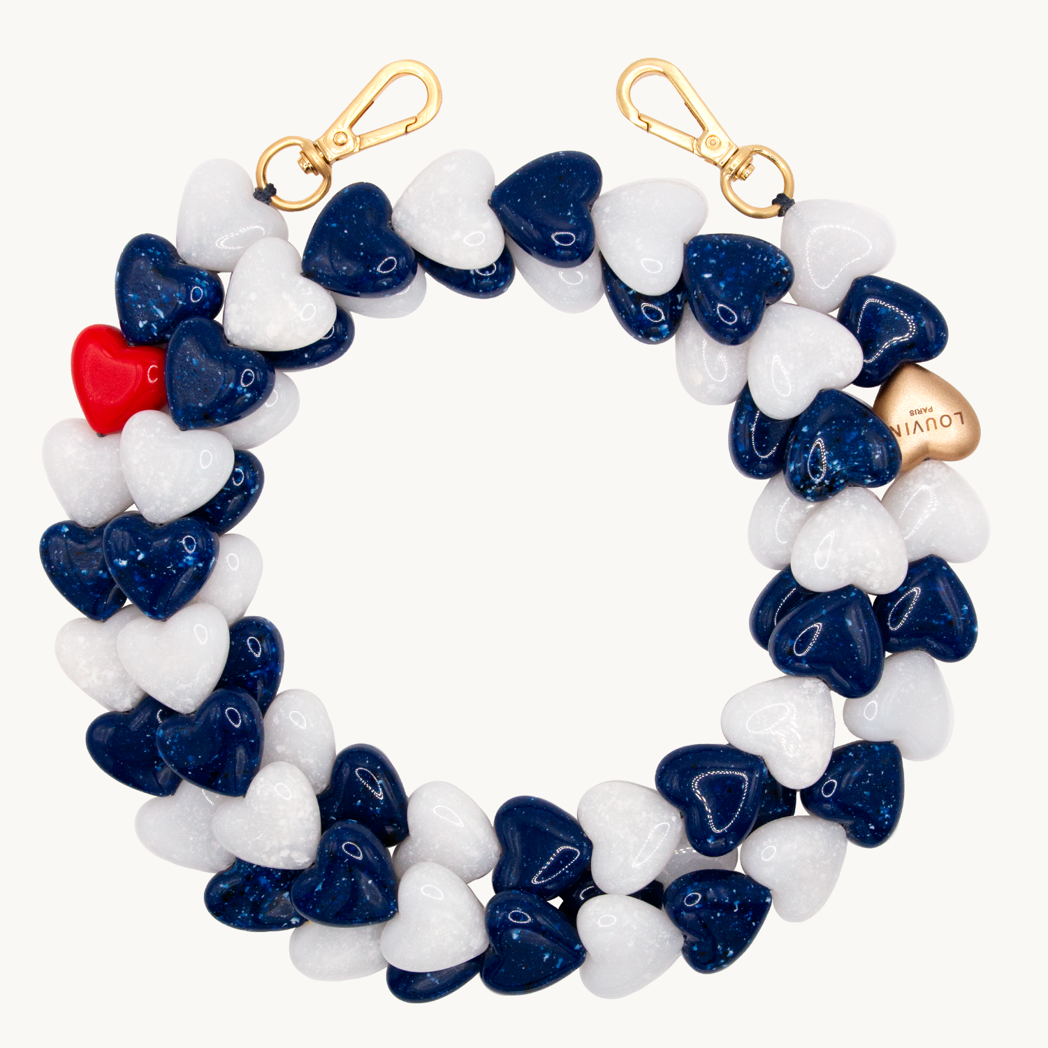 chaine bandoulière pour téléphone à coeurs en résine bleu blanc rouge et mousquetons