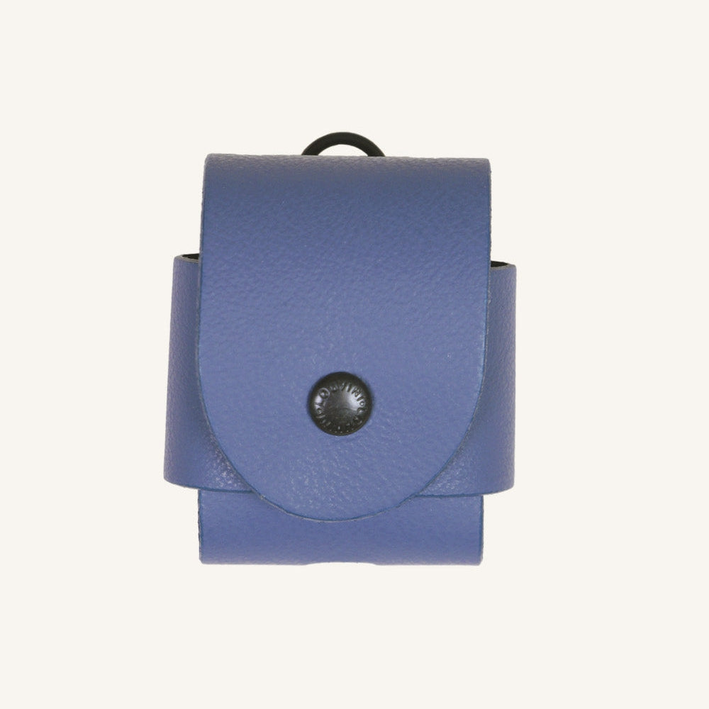 Étui AirPods bleu et noir design moderne et protection résistante
