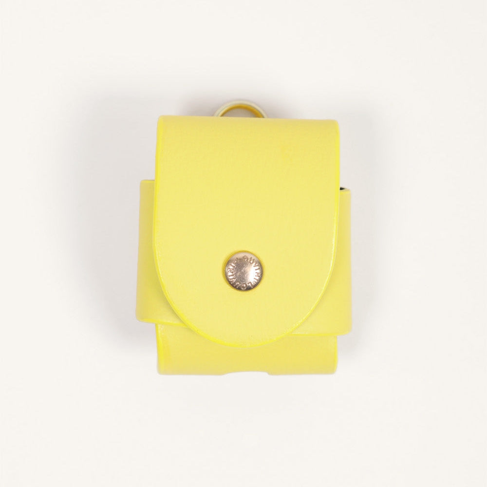Étui AirPods jaune design moderne et protection résistante