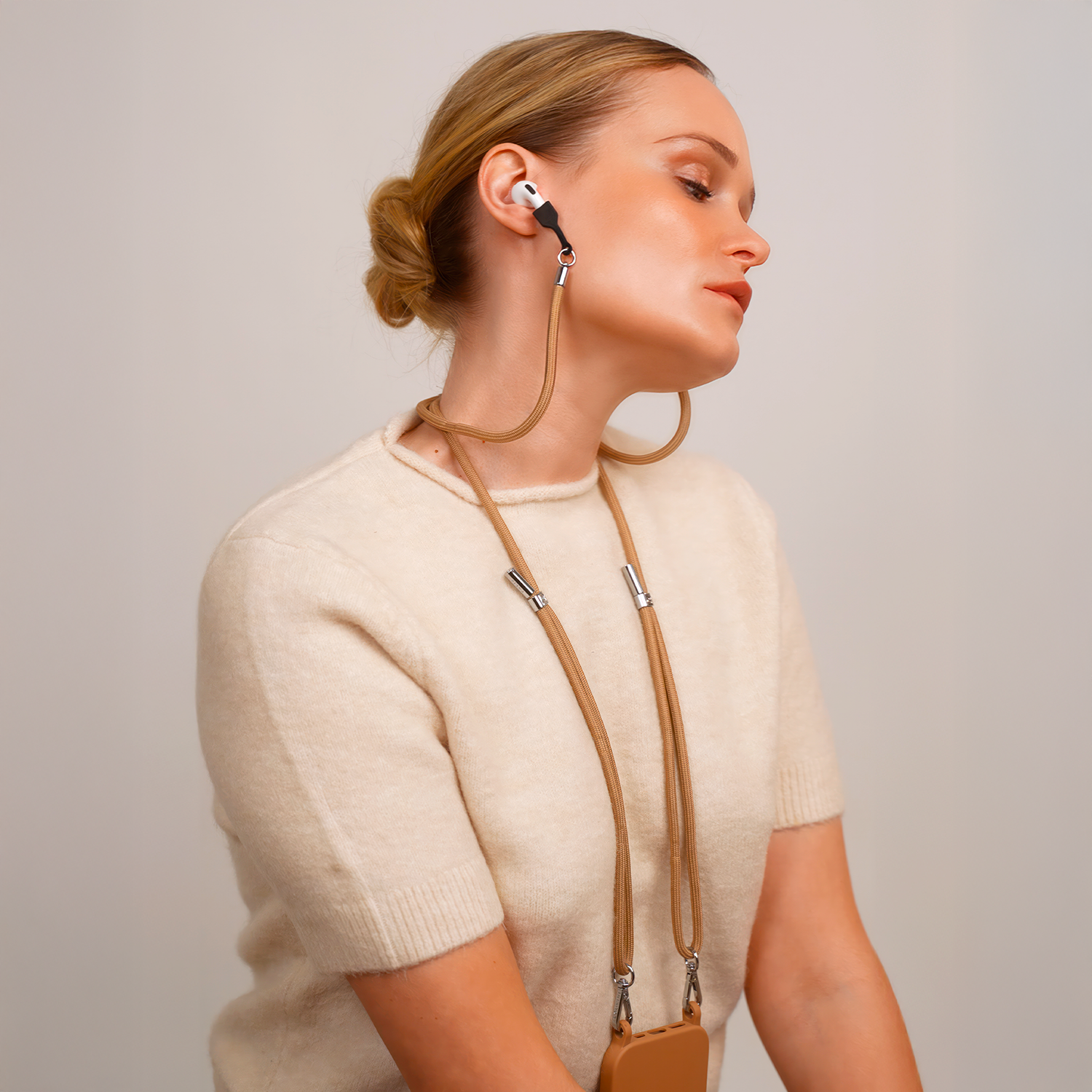 Cordon pour AirPods avec mousquetons argentés