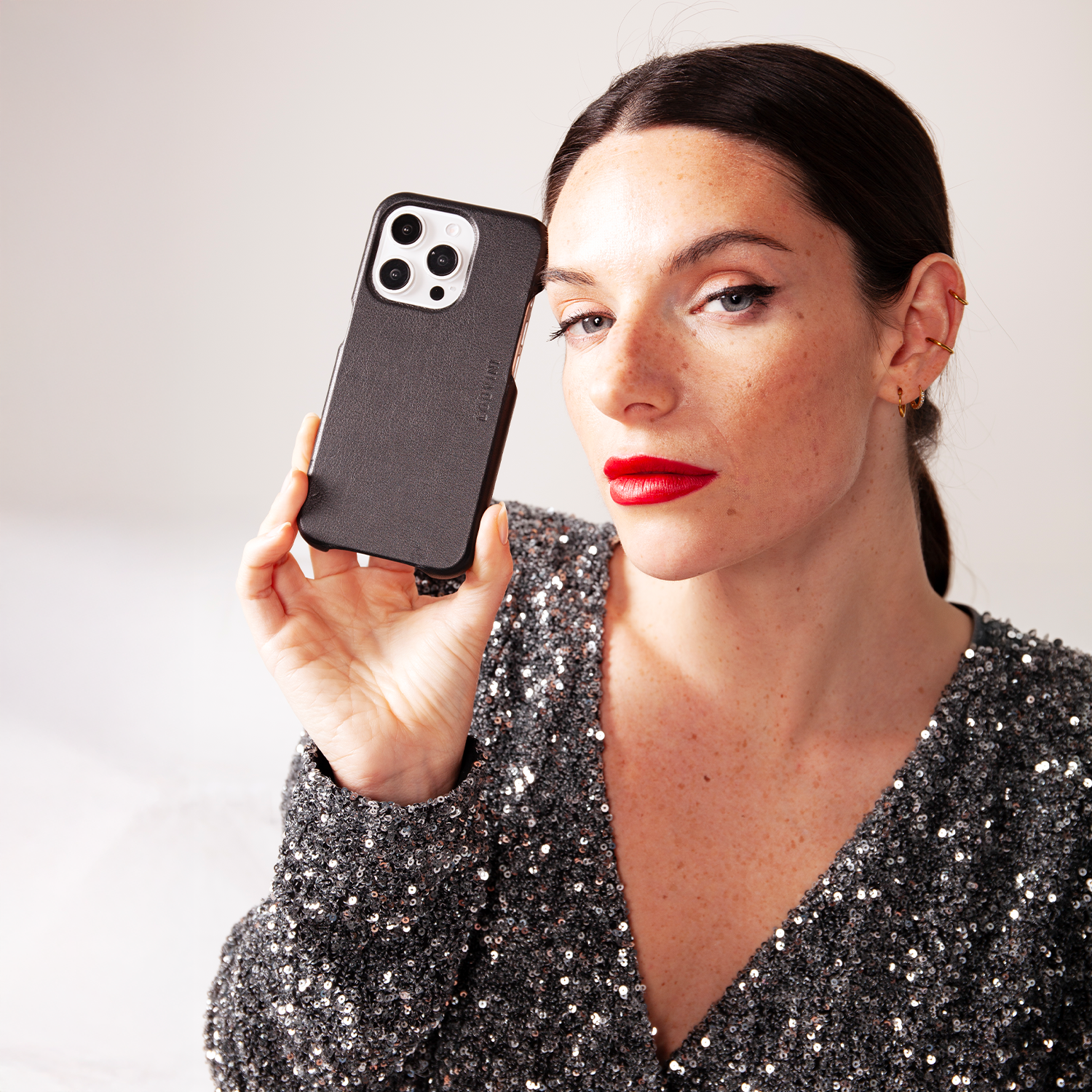 coque iPhone noir en cuir