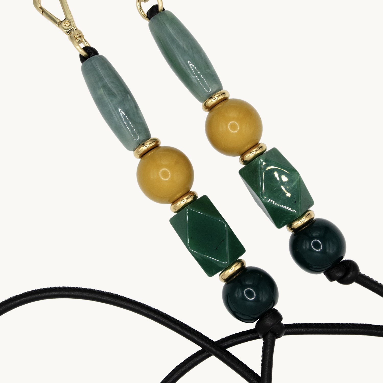 Cordon de telephone en cuir avec perles vert