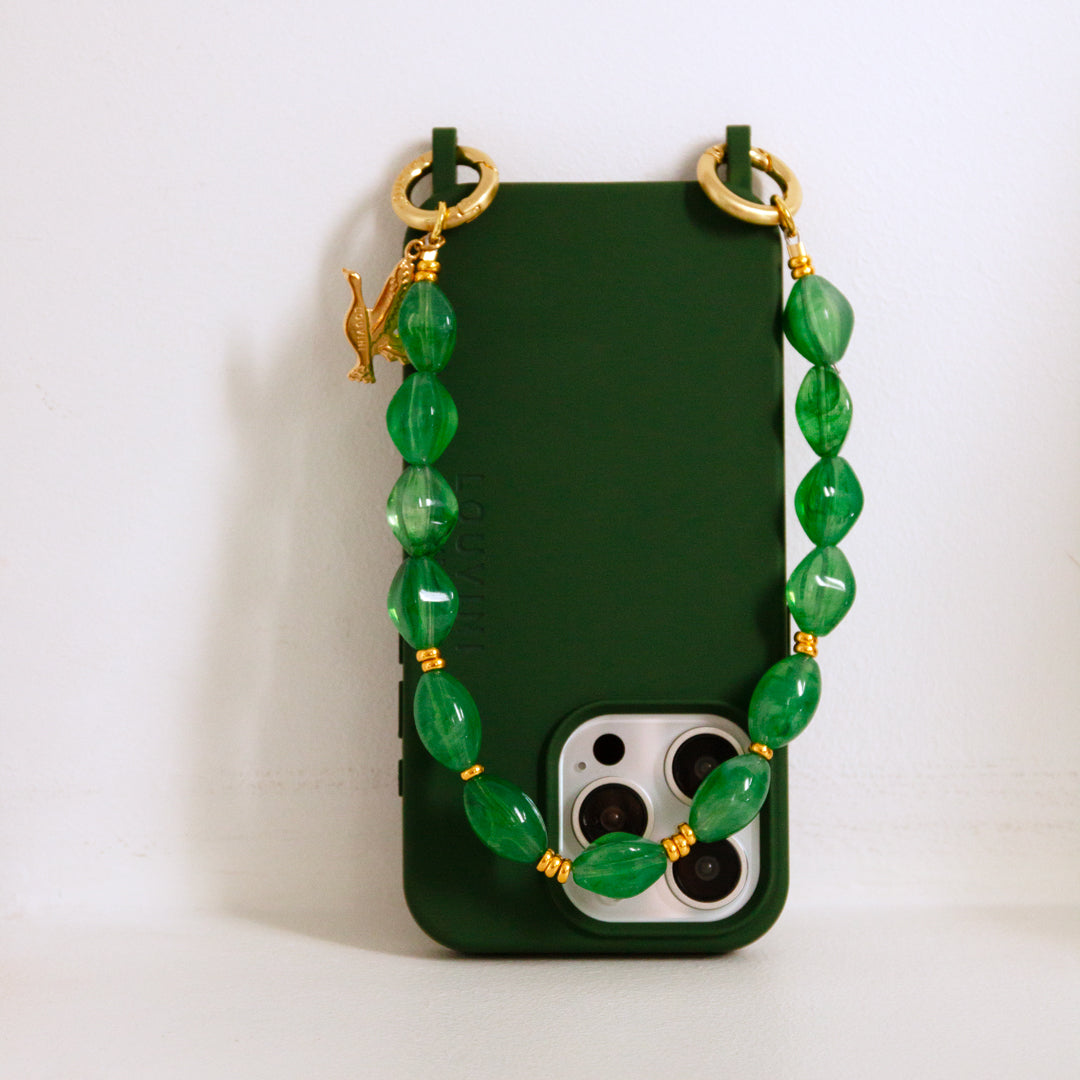 coque iphone vert olive et bracelet de téléphone à perles vertes transparentes louvini
