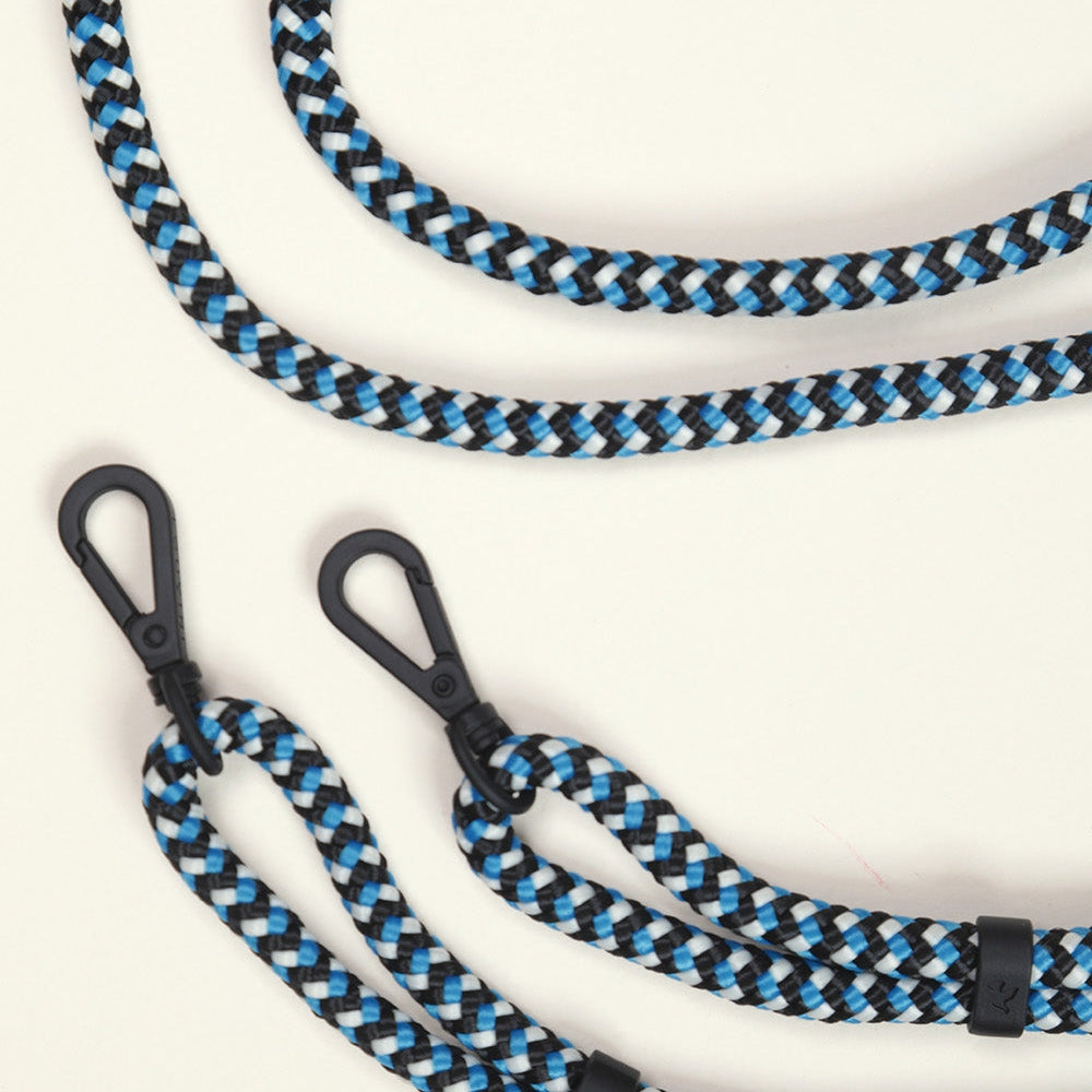 cordon bandoulière pour telephone noir et bleu avec mousquetons