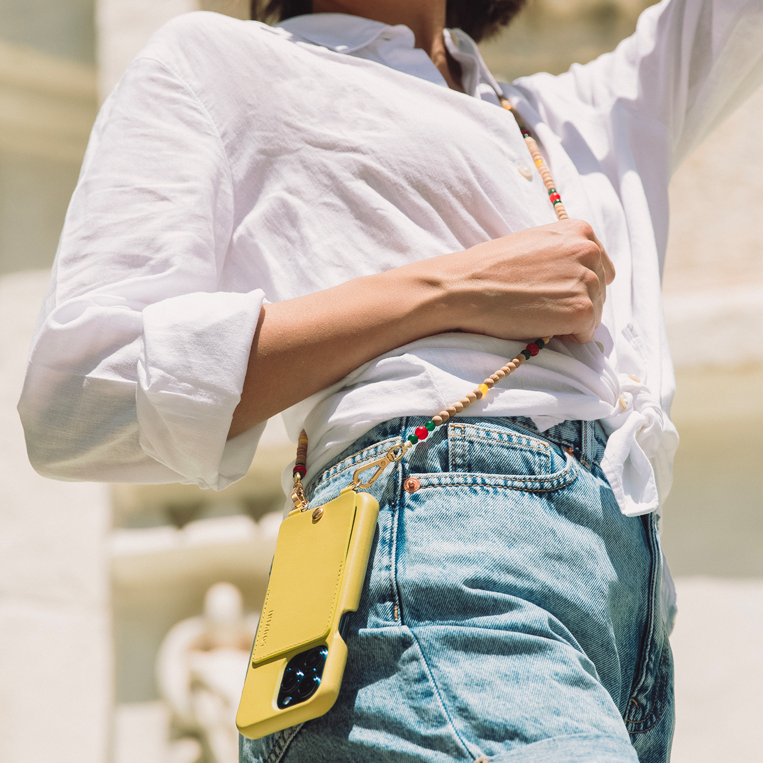 Chaîne de telephone bandouliere en perles de bois