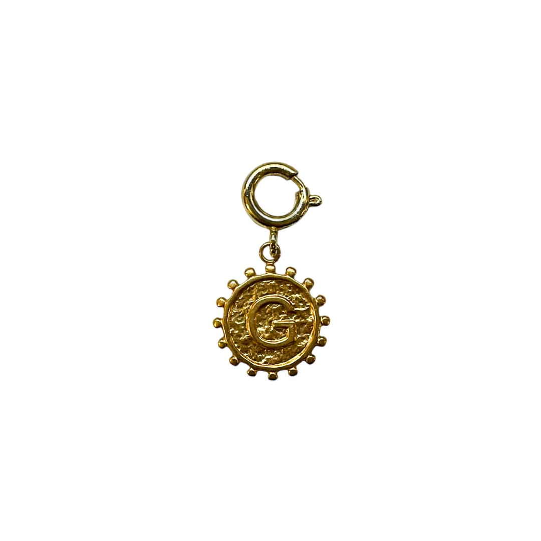 Charm soleil lettre dorée – Pendentif initiale élégant pour téléphone ou bijou 