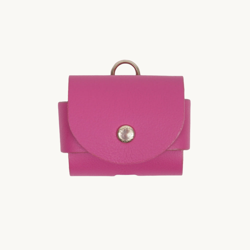 Étui AirPods fuchsia design moderne et protection résistante