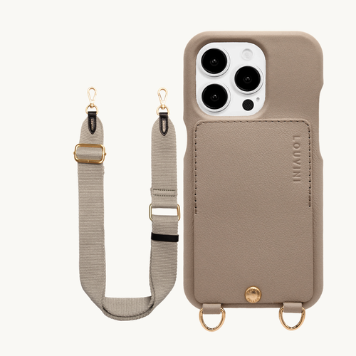 ensemble coque en cuir avec porte carte taupe et sangle à mousquetons bandoulière
