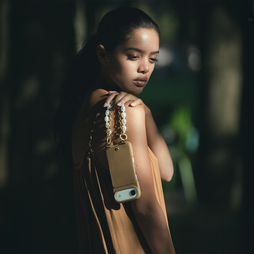 Leather iPhone Case with wallet and loops LOU - Camel