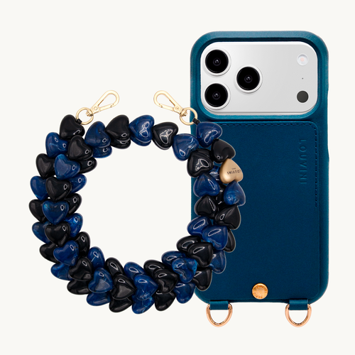 Phone cases with chain | Our iconic sets