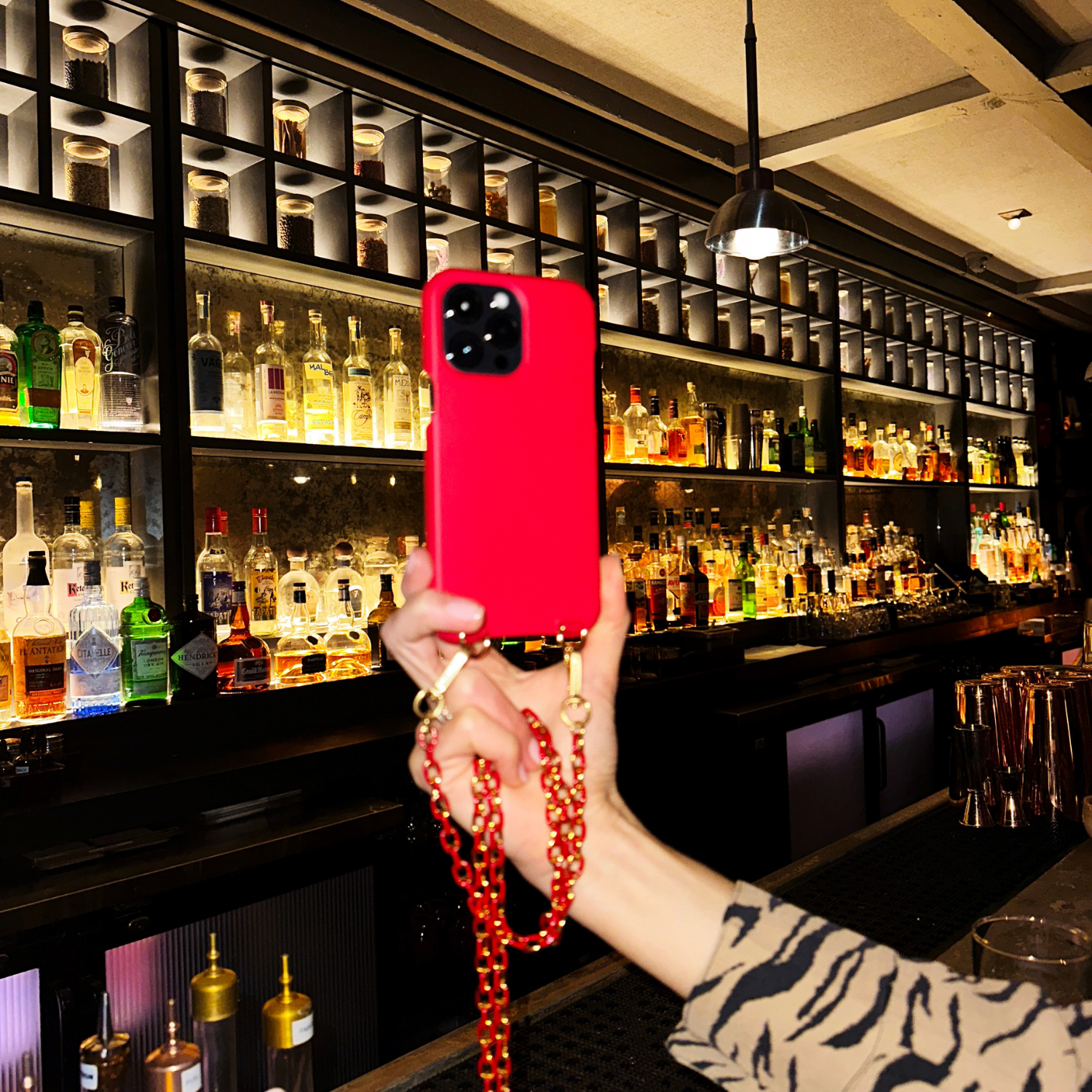 Leather iPhone Case with loops and MagSafe MAX - RED