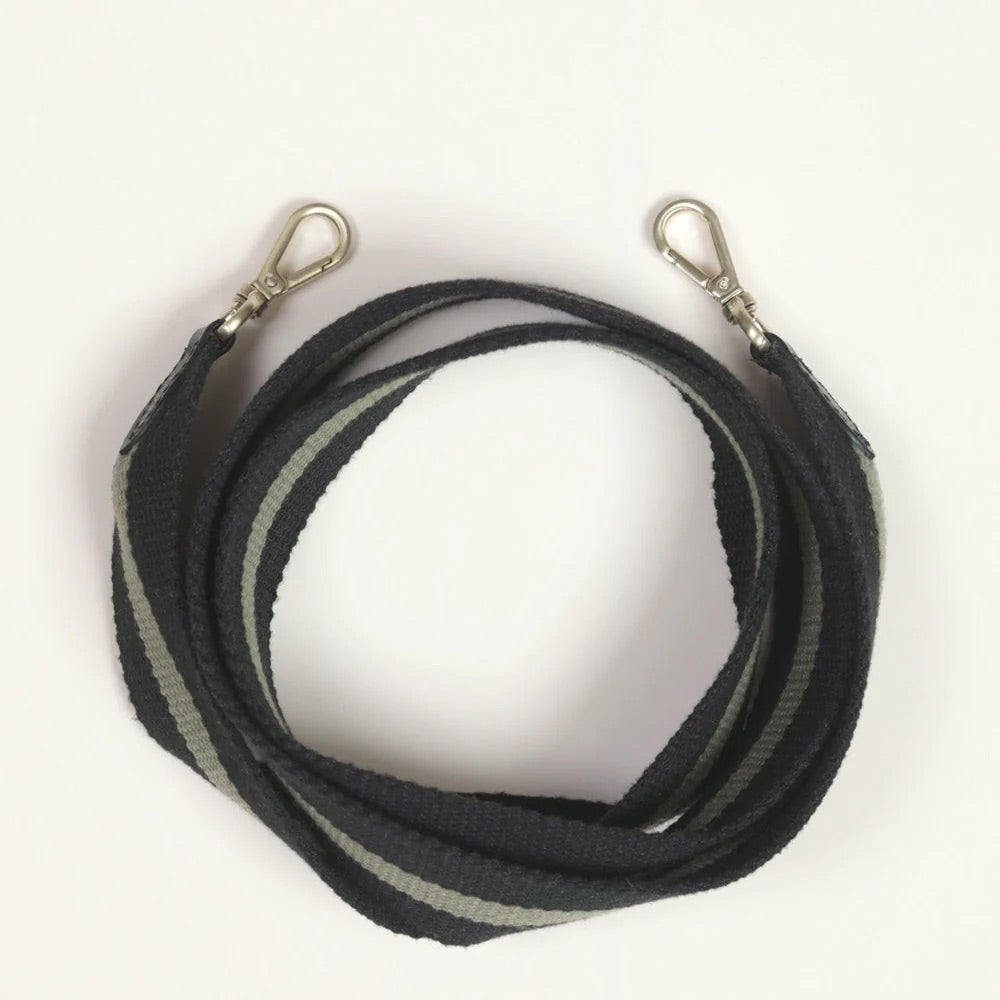 OSCAR Black Leather Case & OLYMPE Black-Khaki Cord