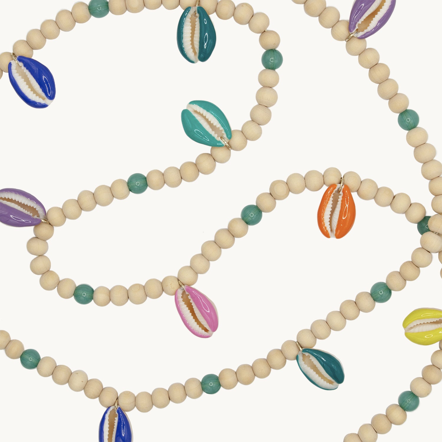 Chaîne de telephone bandouliere en coquillage multicolore et perles en bois