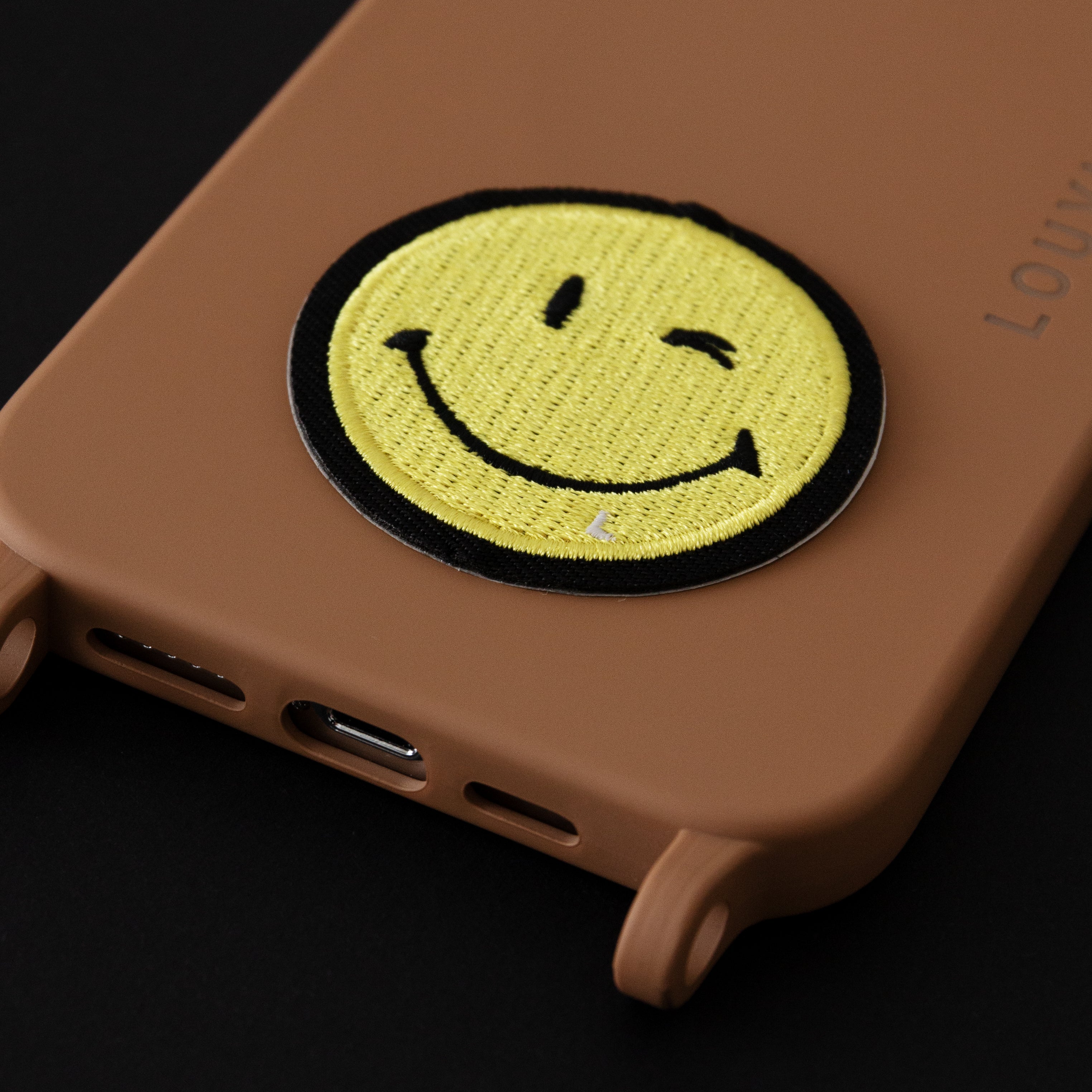 STICKER BRODÉ - SMILEY WINK | LOUVINI PARIS