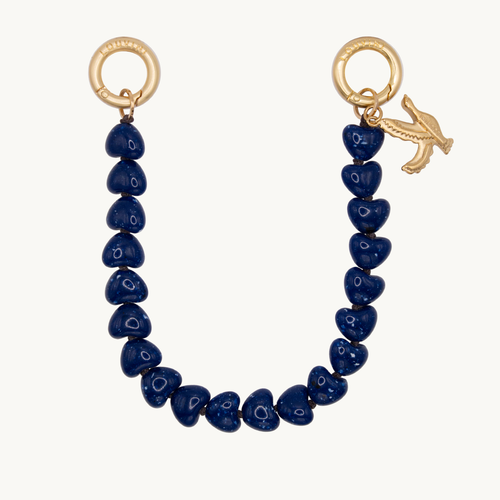 bracelet de téléphone à perles petits coeurs bleu marine et anneaux dorés
