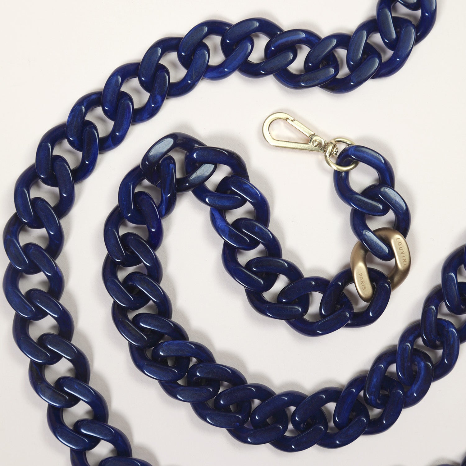 Charlie Case & Navy Zoe Chain (Samsung)