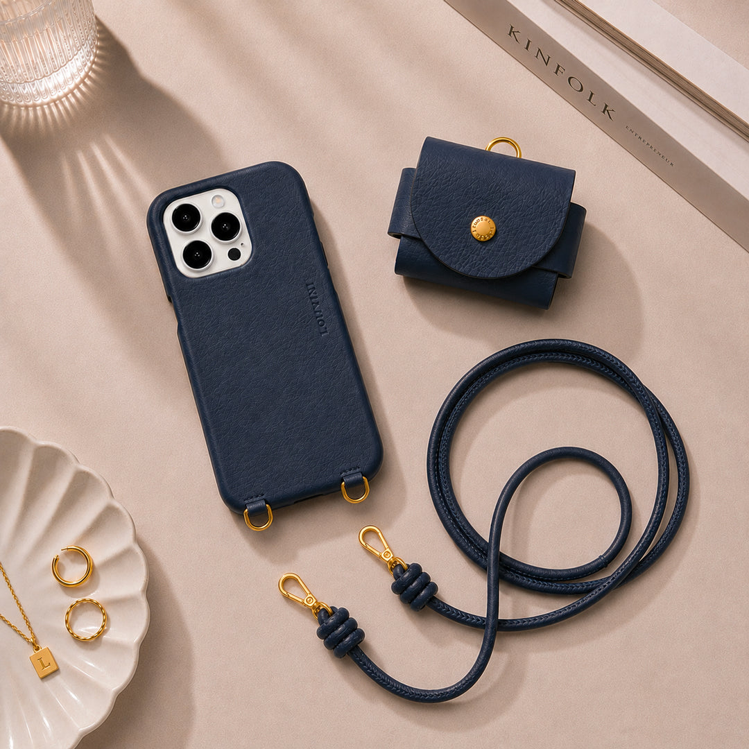 coque en cuir bleu marine magsafe intégré, cordon bandoulière de téléphone en cuir et étui airpods