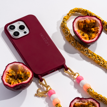 iPhone MagSafe Silicone Case MILO Burgundy | Louvini iPhone MagSafe Silicone Case MILO Burgundy | Louvini